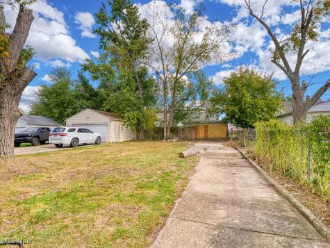 5231 Philip Avenue Maple Heights OH 44137