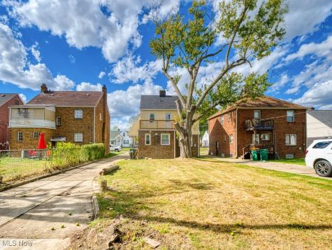 5231 Philip Avenue Maple Heights OH 44137