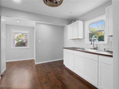 5231 Philip Avenue Maple Heights OH 44137