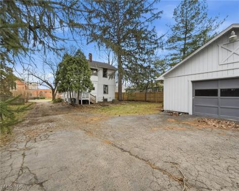 322 Shields Road Youngstown OH 44512