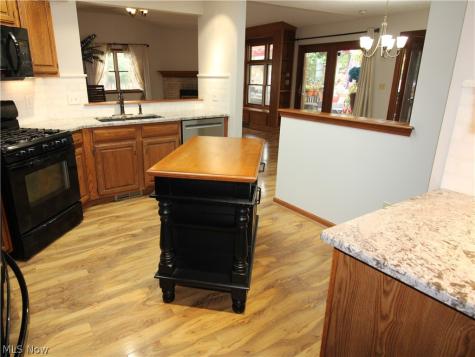 138 Loyola Drive Elyria OH 44035