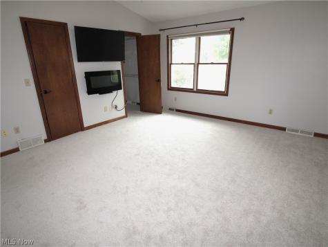 138 Loyola Drive Elyria OH 44035