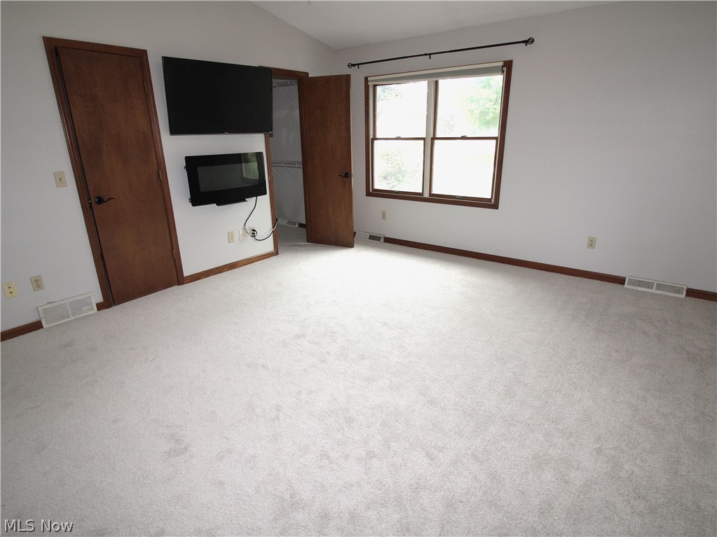138 Loyola Drive Elyria OH 44035