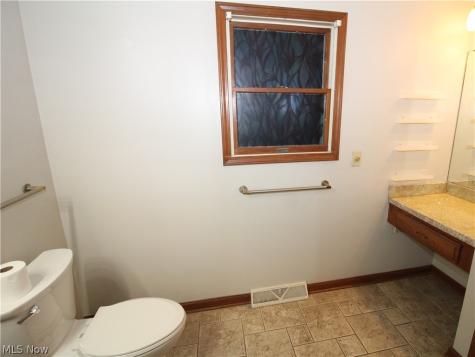 138 Loyola Drive Elyria OH 44035