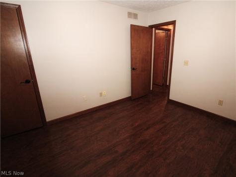 138 Loyola Drive Elyria OH 44035