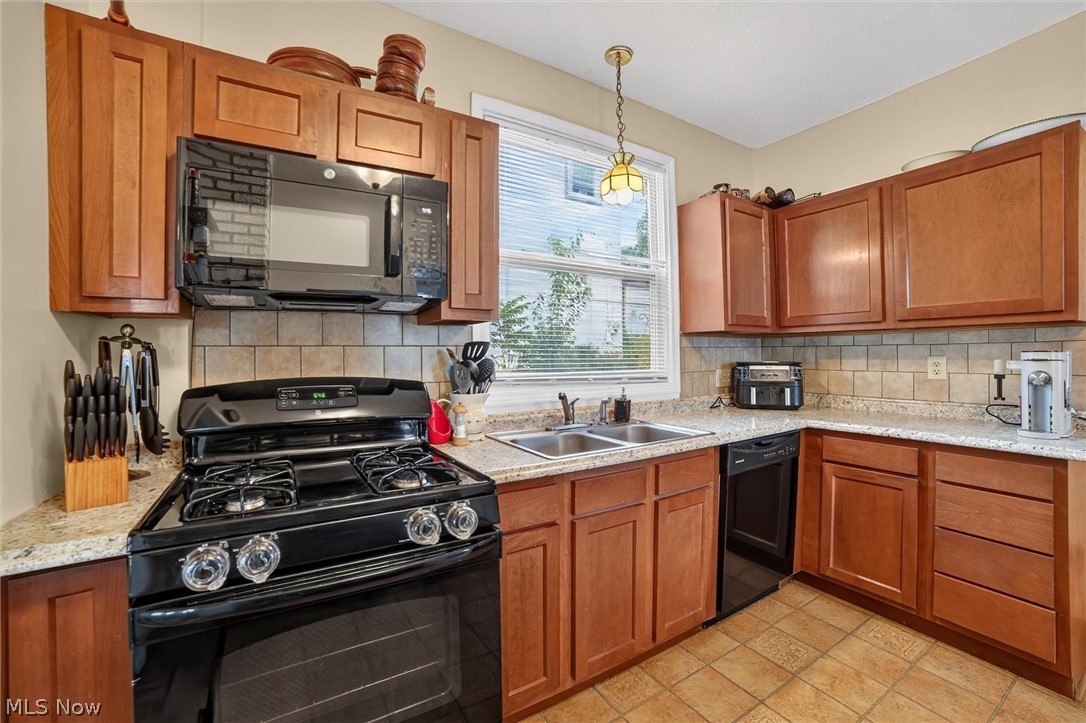 190 24th Street NW Barberton OH 44203