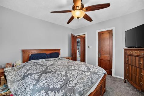 190 24th Street NW Barberton OH 44203