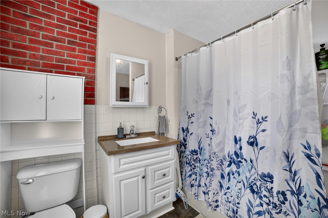 190 24th Street NW Barberton OH 44203