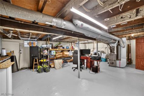 190 24th Street NW Barberton OH 44203