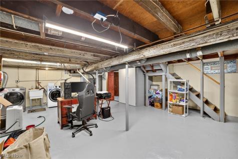 190 24th Street NW Barberton OH 44203