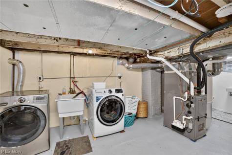 190 24th Street NW Barberton OH 44203