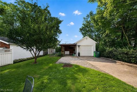 190 24th Street NW Barberton OH 44203