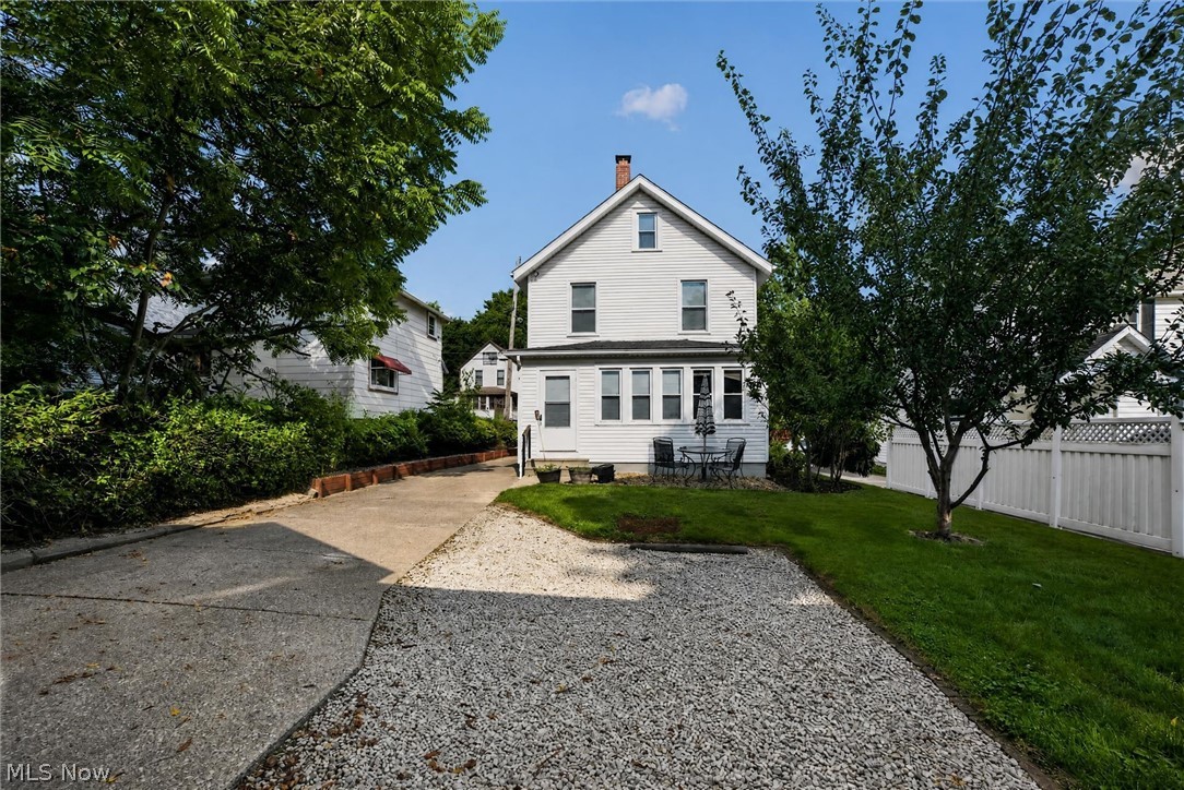 190 24th Street NW Barberton OH 44203