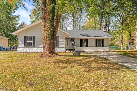 8454 Glenbrook Drive Olmsted Twp OH 44138