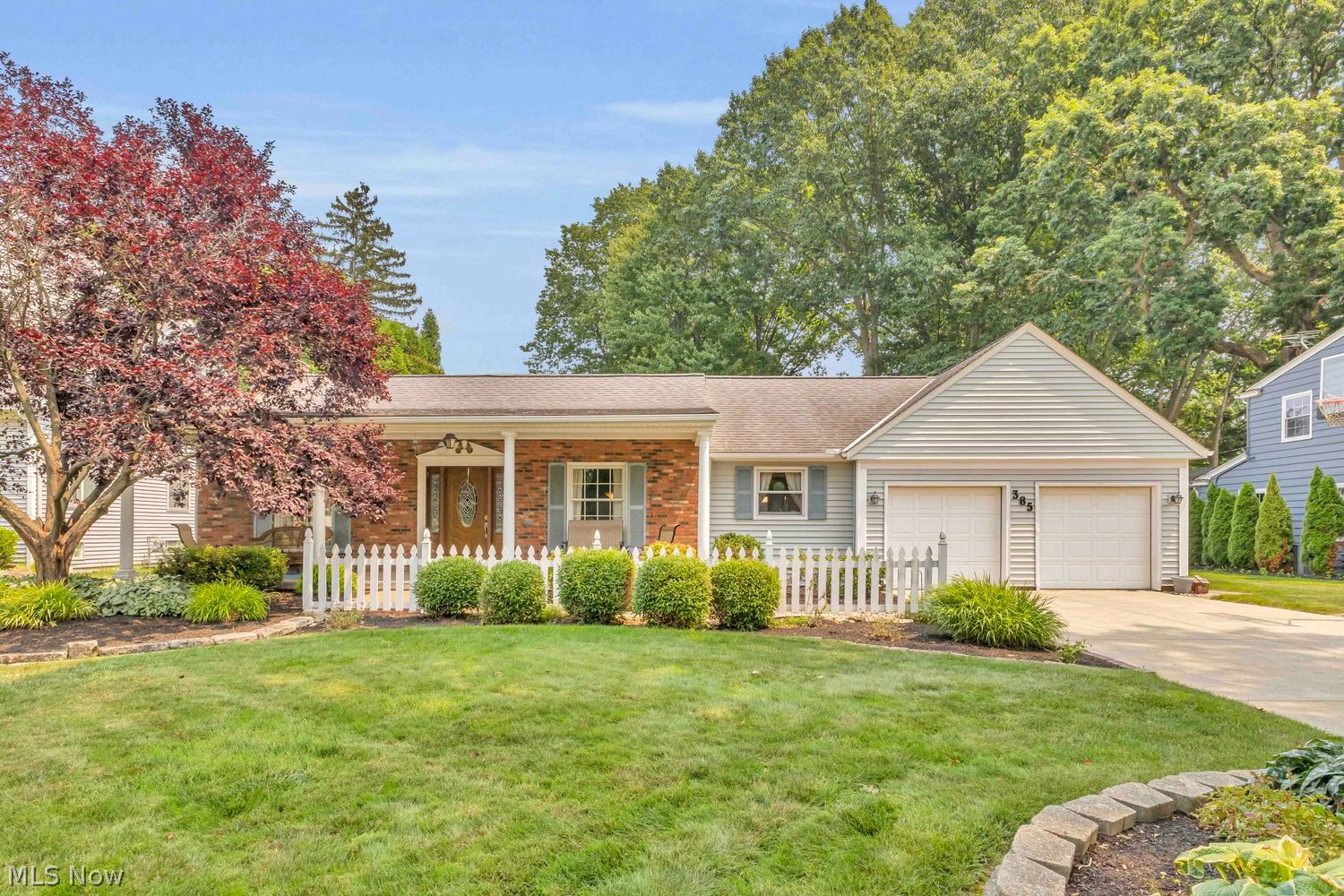 Bay Village OH, 385 Appleblossom Lane