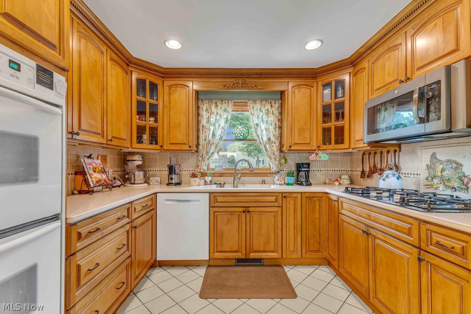 385 Appleblossom Lane Bay Village OH 44140