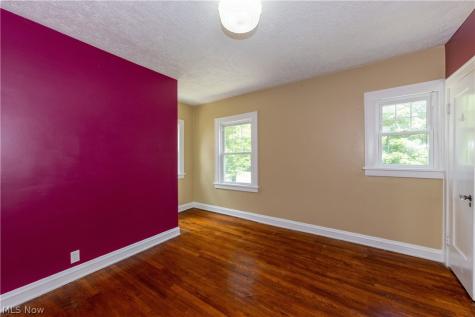 18526 Scottsdale Boulevard Shaker Heights OH 44122