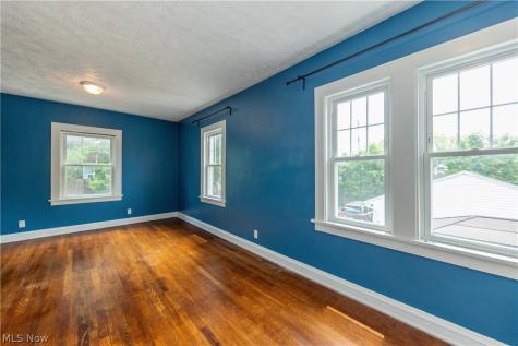 18526 Scottsdale Boulevard Shaker Heights OH 44122