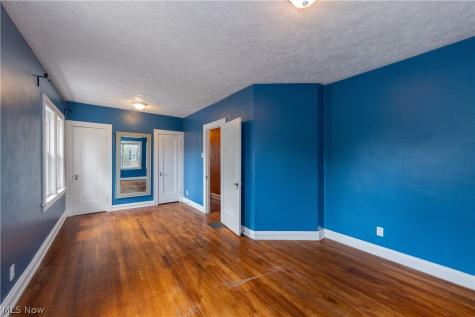 18526 Scottsdale Boulevard Shaker Heights OH 44122