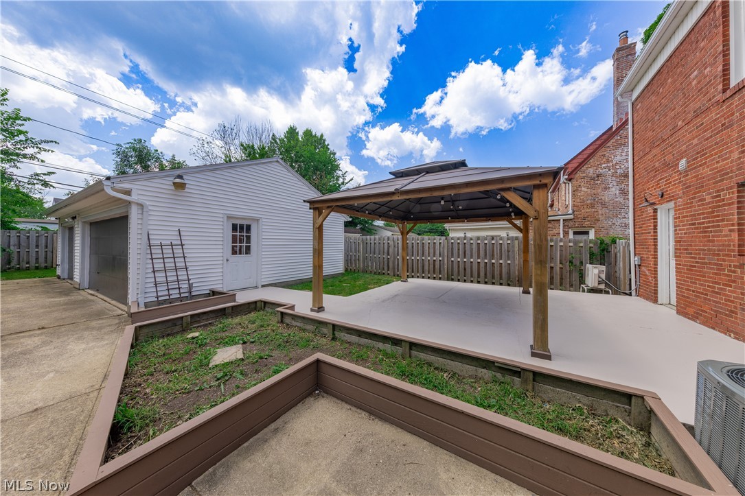 18526 Scottsdale Boulevard Shaker Heights OH 44122