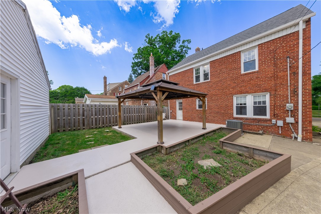 18526 Scottsdale Boulevard Shaker Heights OH 44122