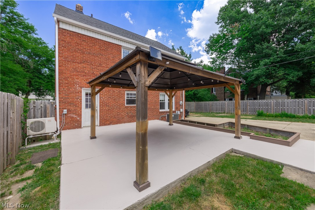 18526 Scottsdale Boulevard Shaker Heights OH 44122
