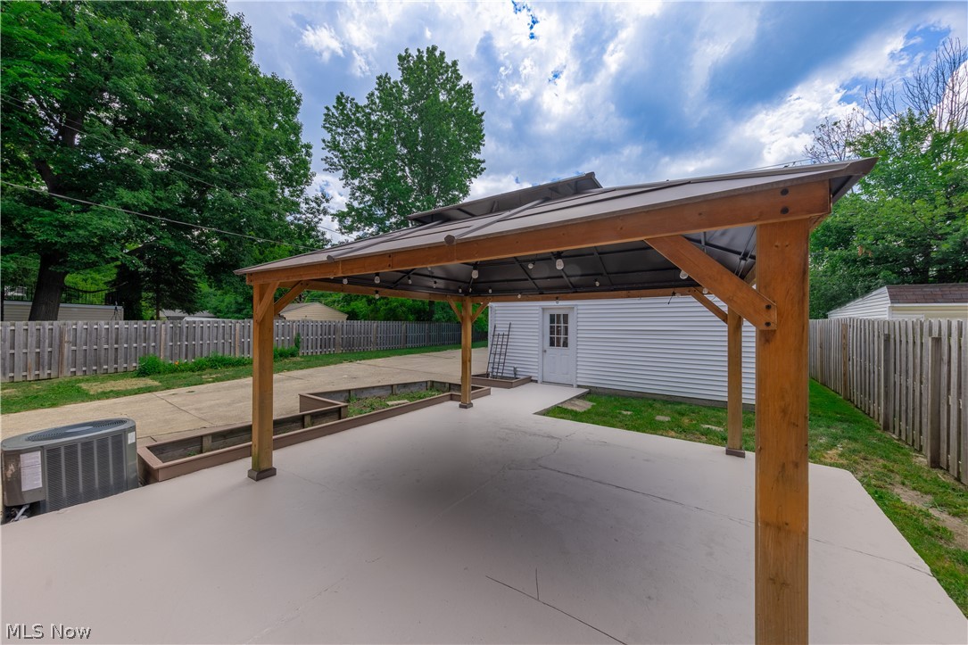 18526 Scottsdale Boulevard Shaker Heights OH 44122