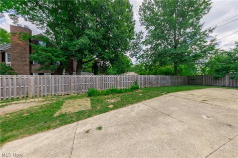 18526 Scottsdale Boulevard Shaker Heights OH 44122