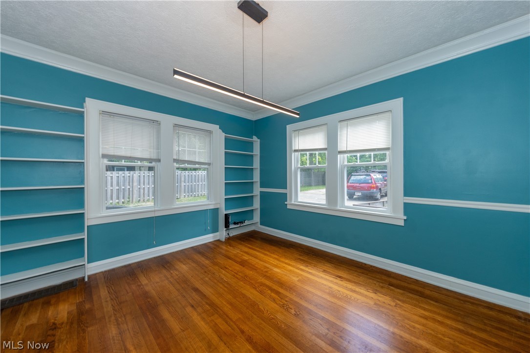 18526 Scottsdale Boulevard Shaker Heights OH 44122