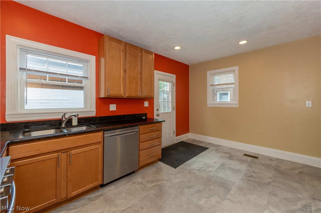 18526 Scottsdale Boulevard Shaker Heights OH 44122