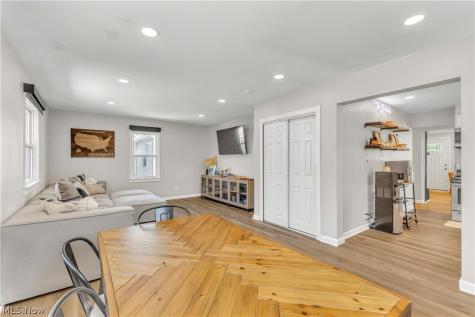 5700 E 141st Street Maple Heights OH 44137