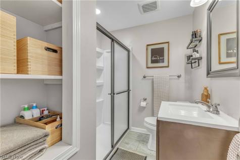 5700 E 141st Street Maple Heights OH 44137