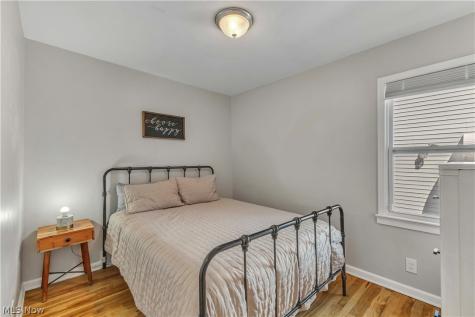 5700 E 141st Street Maple Heights OH 44137