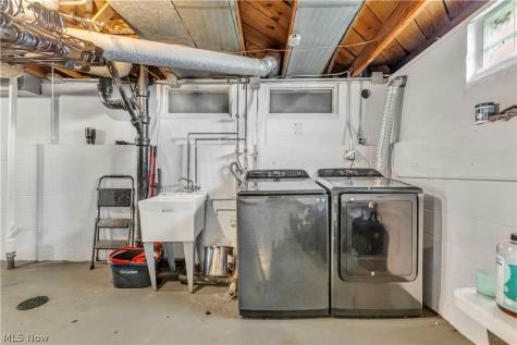 5700 E 141st Street Maple Heights OH 44137