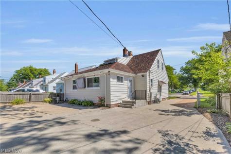 5700 E 141st Street Maple Heights OH 44137