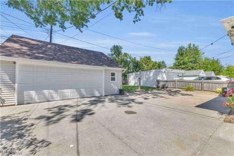 5700 E 141st Street Maple Heights OH 44137