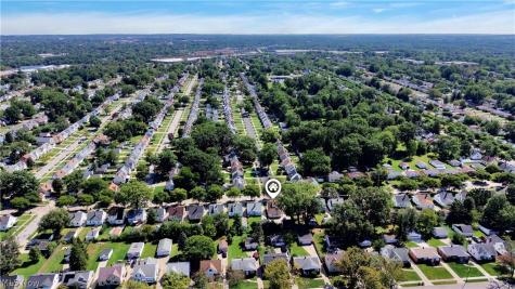 5700 E 141st Street Maple Heights OH 44137