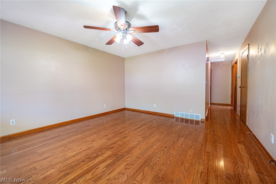 2454 Clarendon Avenue Zanesville OH 43701