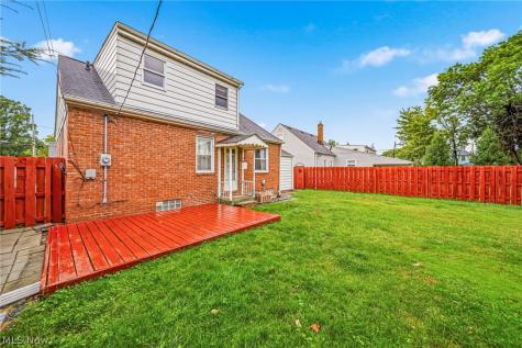 229 E 326th Street Willowick OH 44095