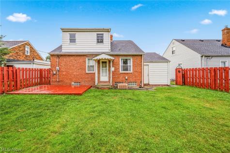 229 E 326th Street Willowick OH 44095