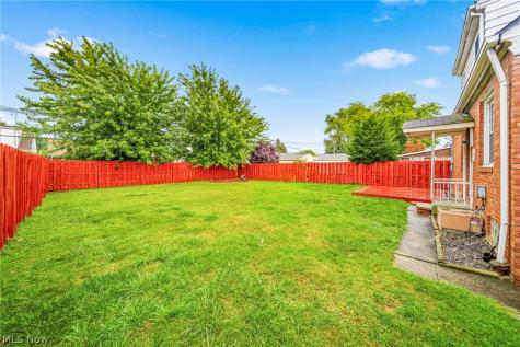 229 E 326th Street Willowick OH 44095