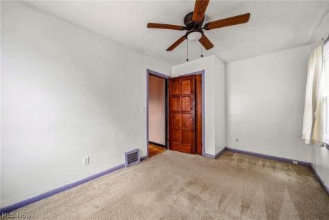 229 E 326th Street Willowick OH 44095