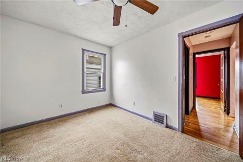 229 E 326th Street Willowick OH 44095