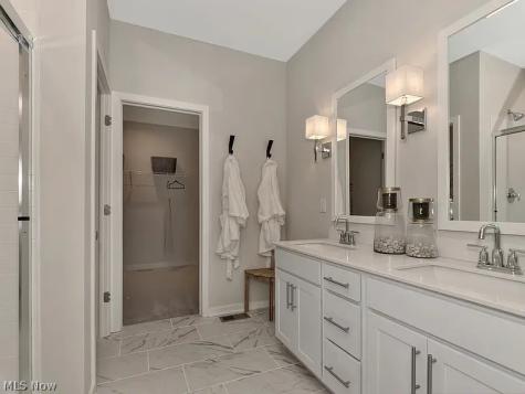 541 Cedar Wood Trail Elyria OH 44035