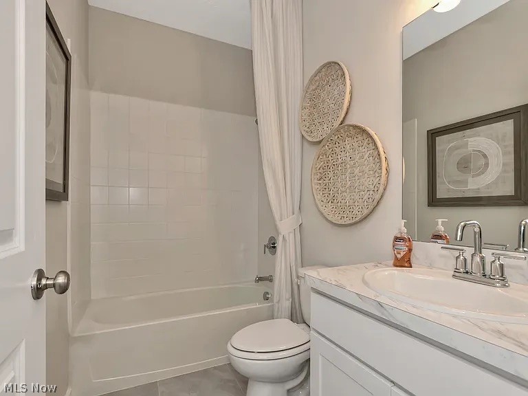 541 Cedar Wood Trail Elyria OH 44035