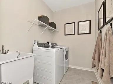 541 Cedar Wood Trail Elyria OH 44035