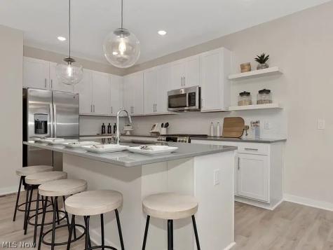 541 Cedar Wood Trail Elyria OH 44035