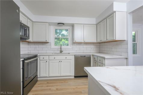 3345 Crownpoint Street NW Massillon OH 44646