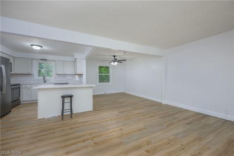 3345 Crownpoint Street NW Massillon OH 44646