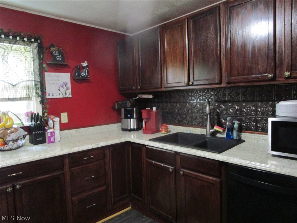 815 Main Street Conneaut OH 44030